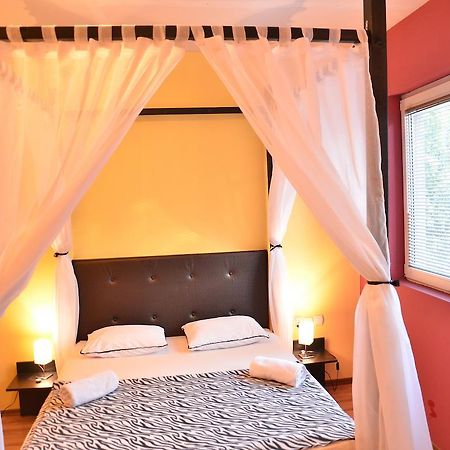 Hostel Kalonis Skopje Eksteriør billede