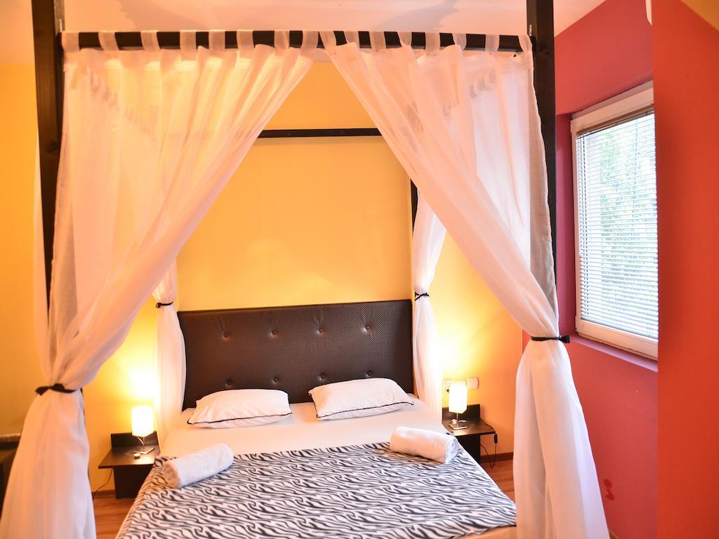 Hostel Kalonis Skopje Eksteriør billede