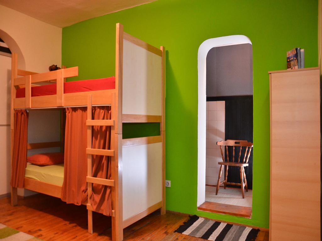 Hostel Kalonis Skopje Værelse billede